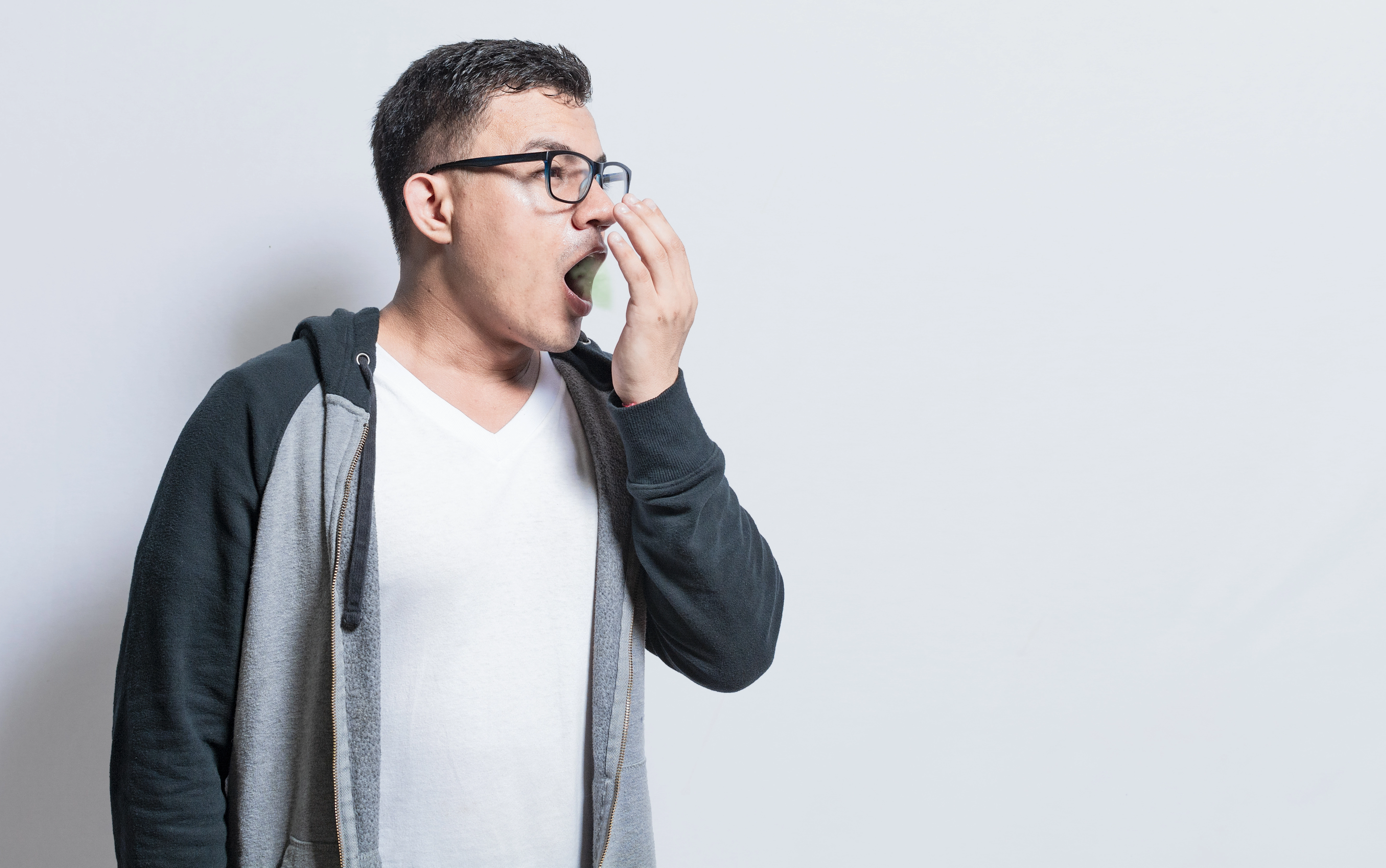 5 Tips Cegah Bau Mulut Saat Puasa